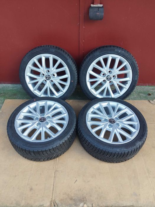 ZIMOWE koła komplet 225/45R17 Czujniki oryginalne TOYOTA Corolla e21, Auris, Verso
