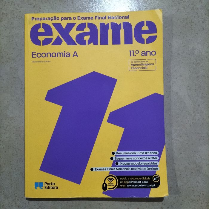 Livros de preparação exames nacionais de geografia A e Economia A