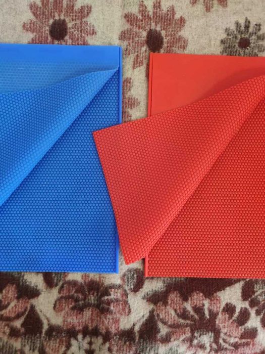 Матриця силіконова для виготовлення вощини (Дадан)