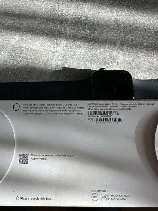 Apple Watch SE новий