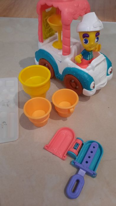 Zestaw Play doh sprzedawca lodów ciastolina