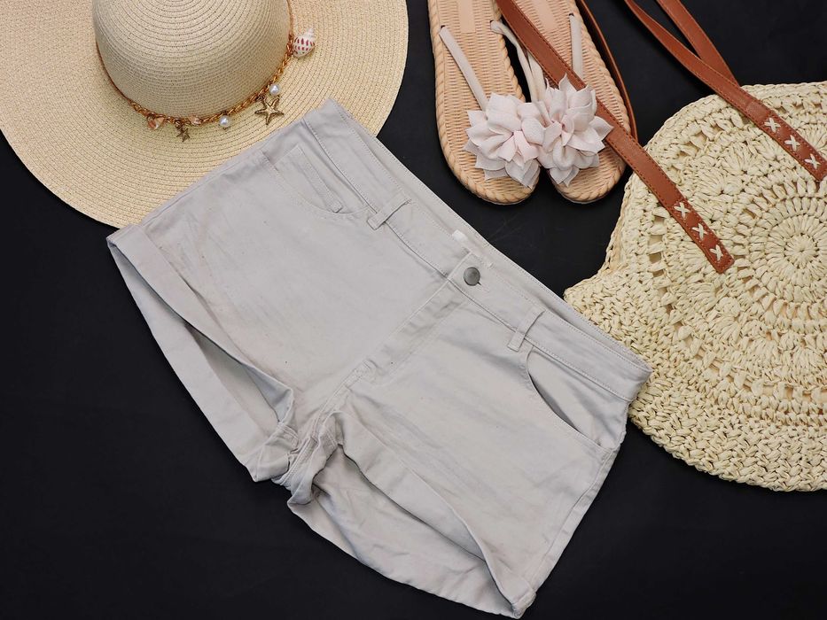 H&M Letnie beżowe szorty 40