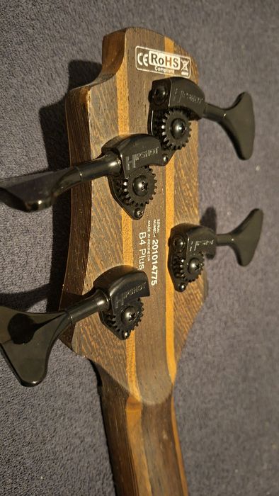 Gitara basowa Cort B4 Plus As