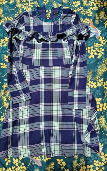 Reserved Sukienka elegancka w kratkę roz. 152