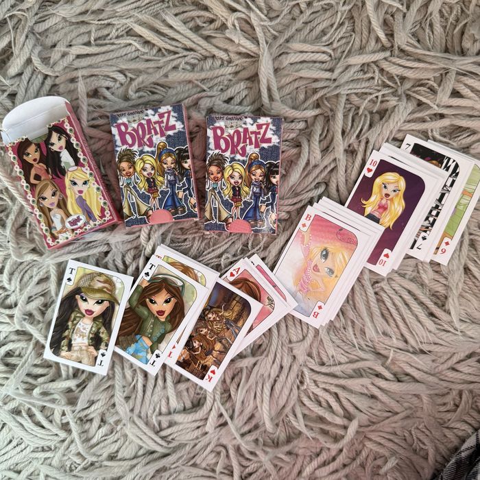 Розмальовки расскраски барби микки маус winx кошечка мари bratz