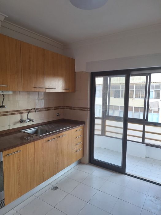 Apartamento T1 para arrendamento