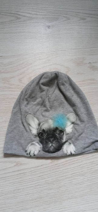 Wiosenno-jesienna czapka dla dziewczynki