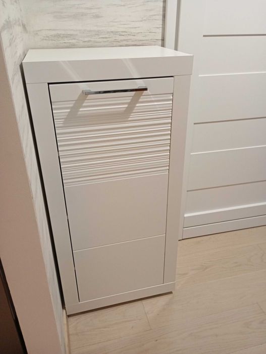 Zestaw mebli do przedpokoju