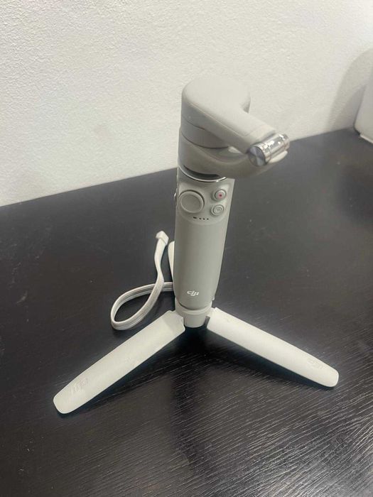 DJI OM5 – Estabilizador para Telemóvel (Como Novo)