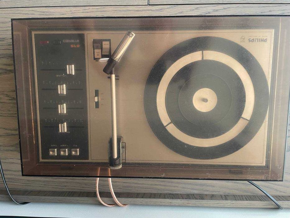 Програвач вінілу Phillips Stereo 815+аудіо-система Realistic MC-1000