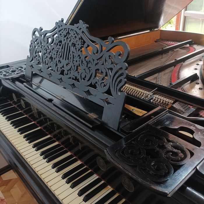 Sprzedam fortepian wytwórni Małecki