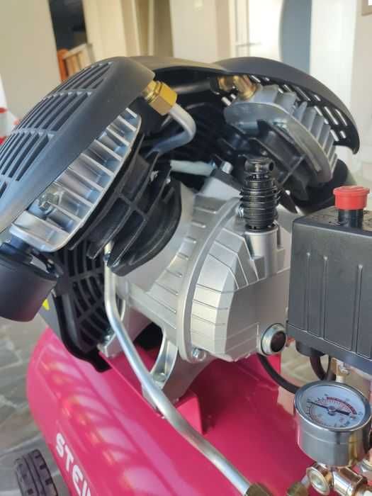 Компресор повітряний поршневий 2-циліндровий компресcор Steinhaus 50 л