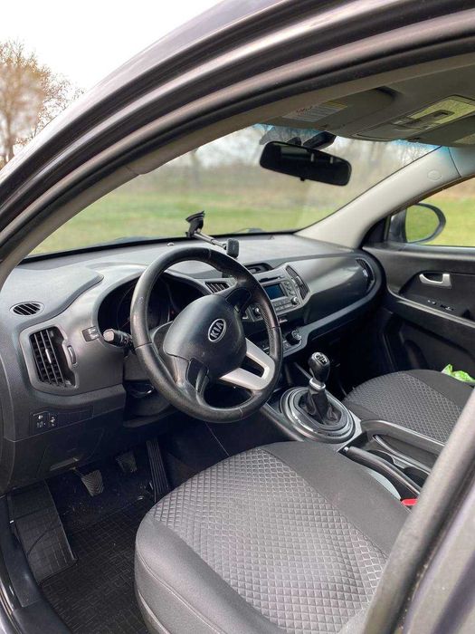 Продам автомобіль Кіа спортедж 2012р .в.