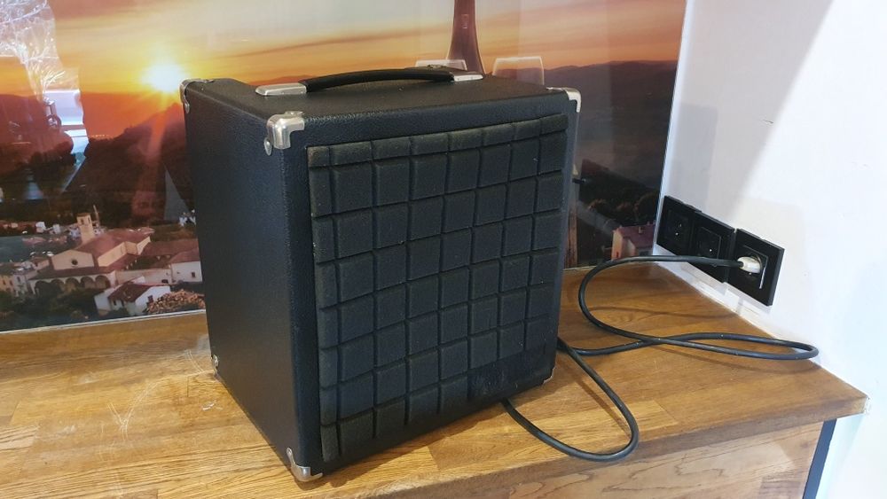 Wzmacniacz gitarowy polytone