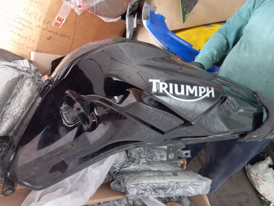 Depósito Triumph Tiger 1050