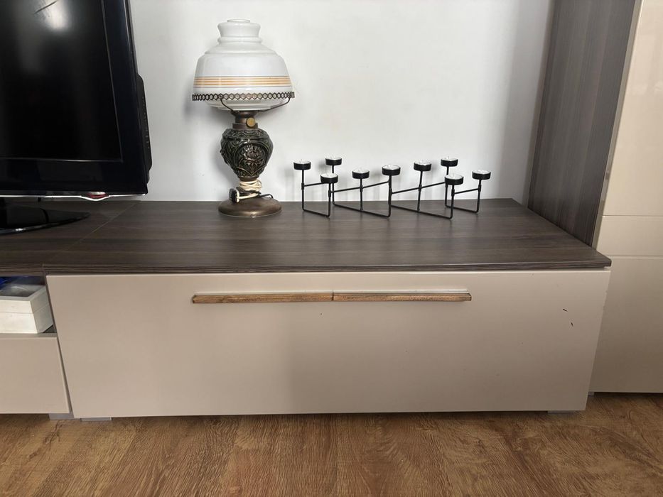 Sprzedam meble do salonu.