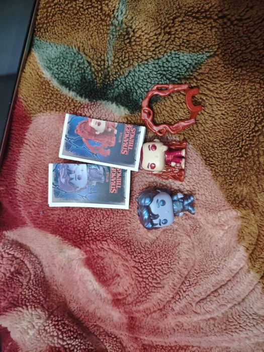 Кіндери дивні дива фігурки