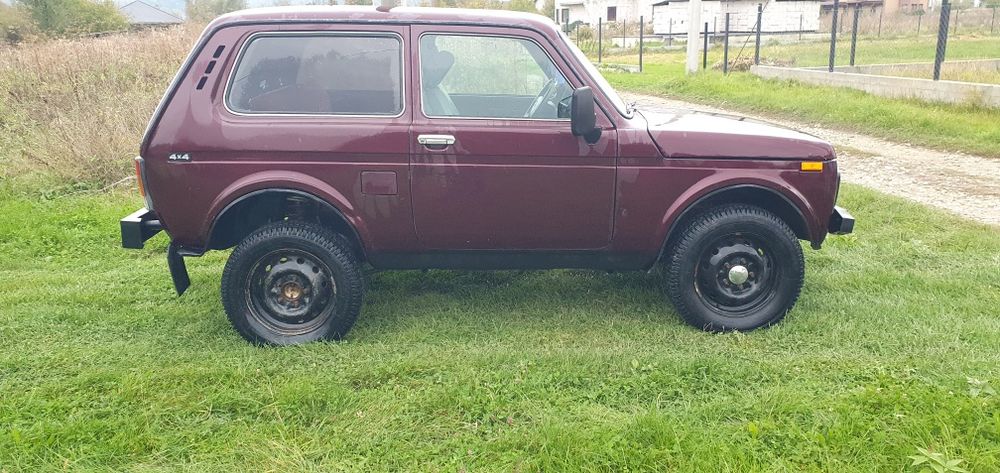 Продам ниву в доброму стані