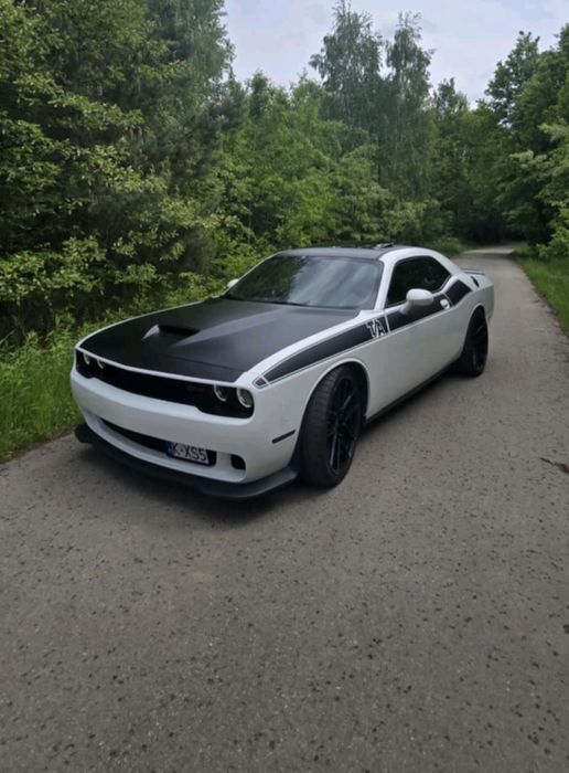Wynajem Dodge Challenger V8 oraz inne auta.