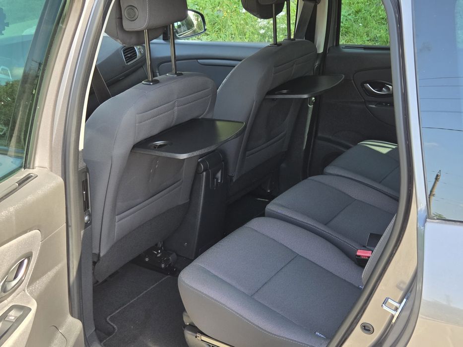 Renault Grand Scenic 2011р.  1,5дизель