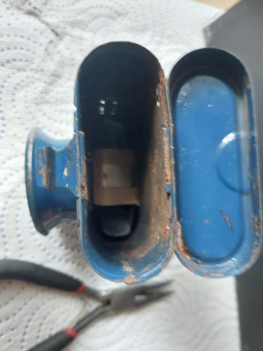 Stara latarka z okresu  PRL-U