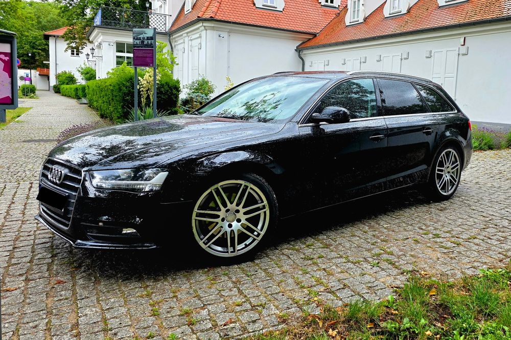 Audi A4 B8 Facelift Avant 2.0 TDI | HAK |