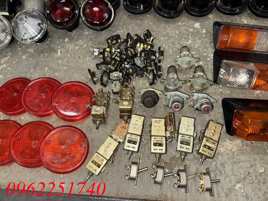 Фари, фонарі, габарити, перемикачі Газ 51, Газ 52, Газ 69, МТЗ, ЮМЗ