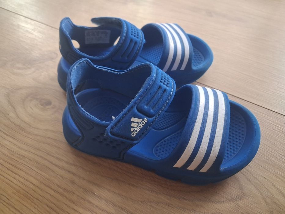 Sandałki adidas chłopiec r.22