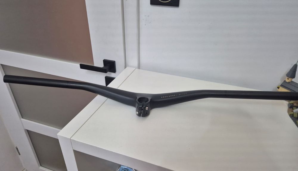 Bontrager RSL karbonowy zintegrowany kokpit MTB