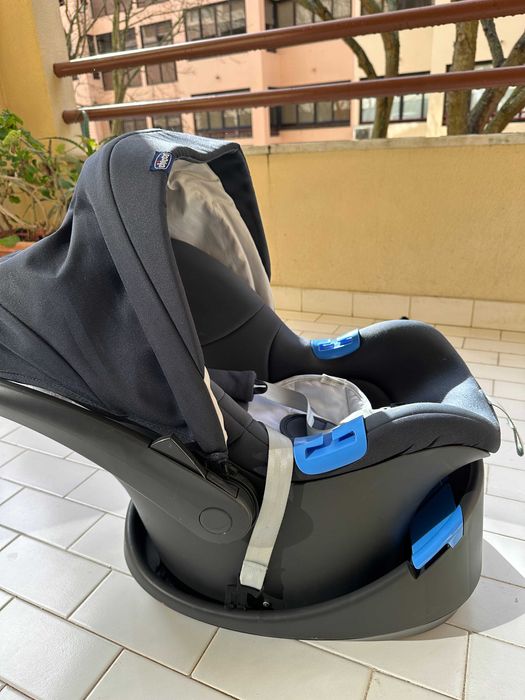 Cadeira Auto CHICCO Oasys 0+ Up – Bom estado