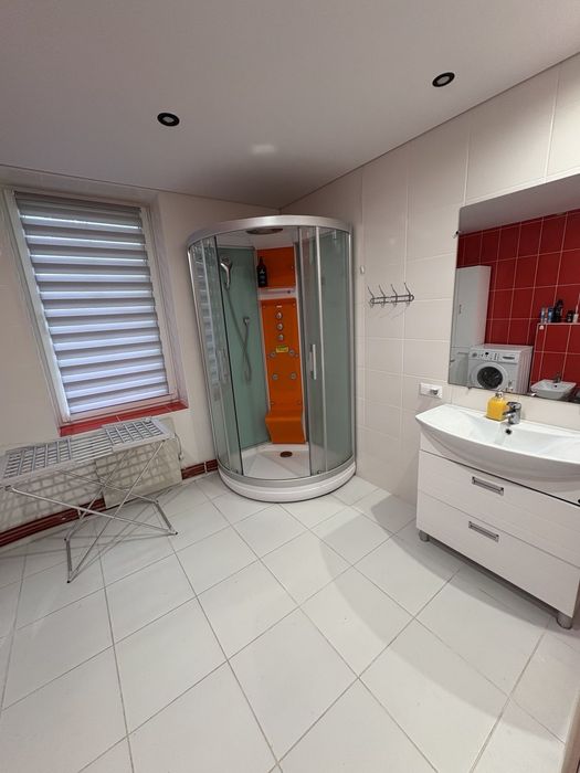 Будинок в кривині