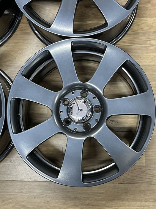 Легкосплавні оригінальні диски Mercedes 5*112R17