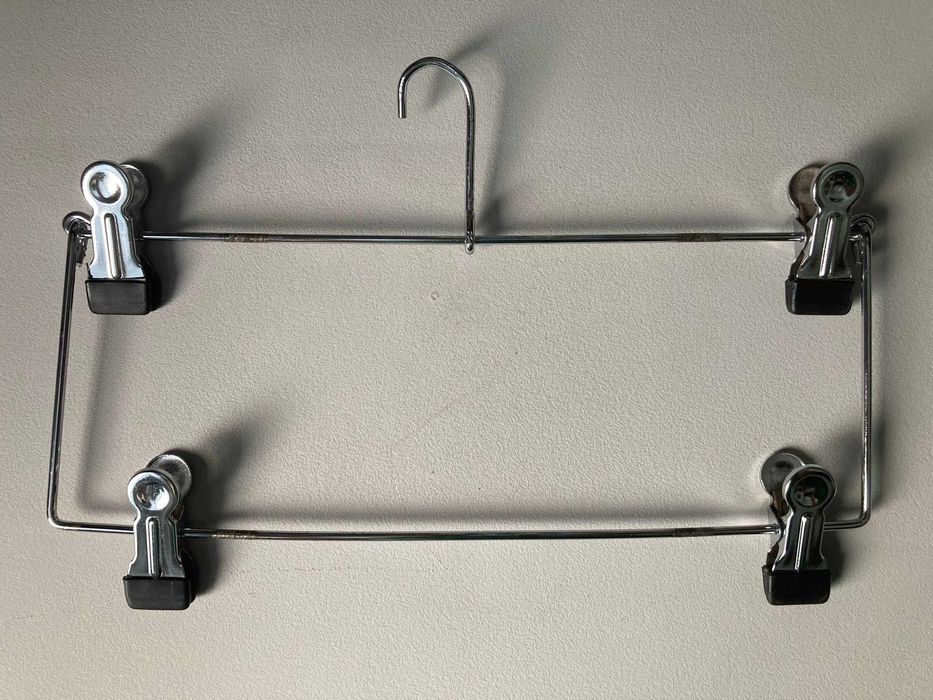 Cabide de Metal com Molas