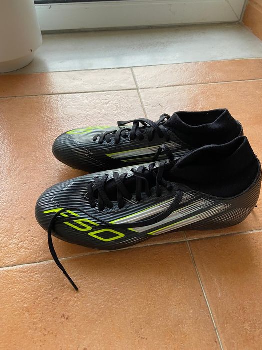 Chuteiras Adidas F50 - Como Novas