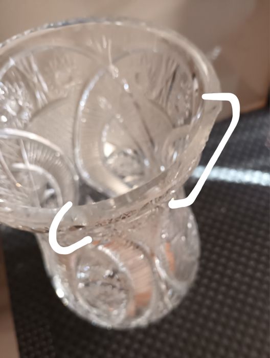 Wazon kryształowy Prl ( wady zaznaczone)