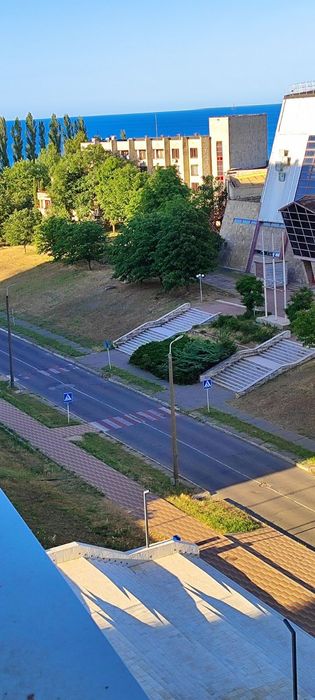 Сдам посуточно квартиру с видом на море .