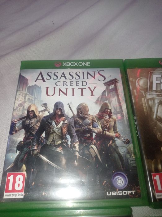 Xbox one com 2 controles e jogos