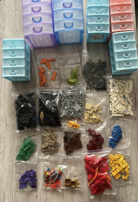 Продаю ОДНИМ ЛОТОМ склад нових деталей LEGO