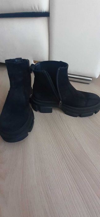 Черевички 37р. Натуральна замша.