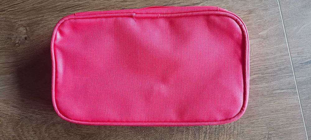 Apteczka awaryjna, torba survivalowa, torba ratunkowa, czerwona.