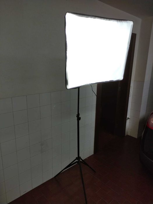 Iluminação fotografia - 2 focos profissionais