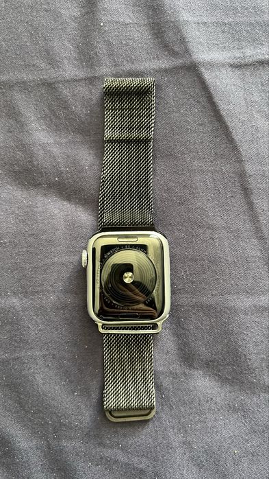 Продам Apple Watch SE2 40 mm