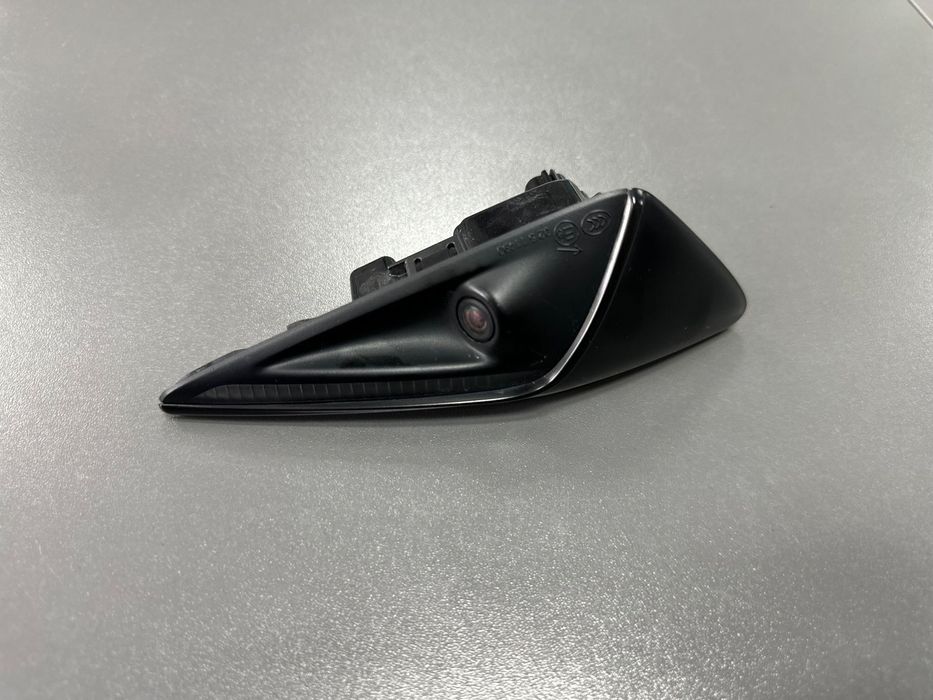 11495864-20-D KAMERA LEWA BŁOTNIK TESLA MODEL Y/3 PO LIFT.