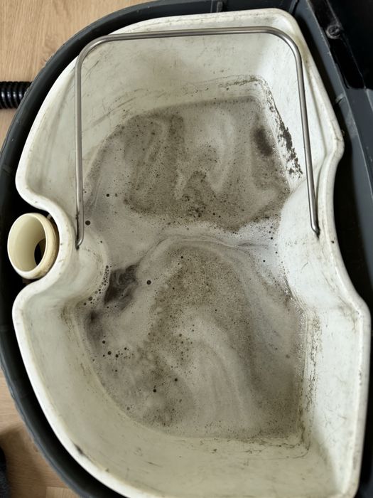 Pranie tapicerki meblowej oraz wnetrz samochodów metodą ekstrakcyjną