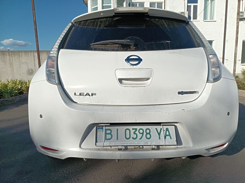 Nissan Leaf 2013 року