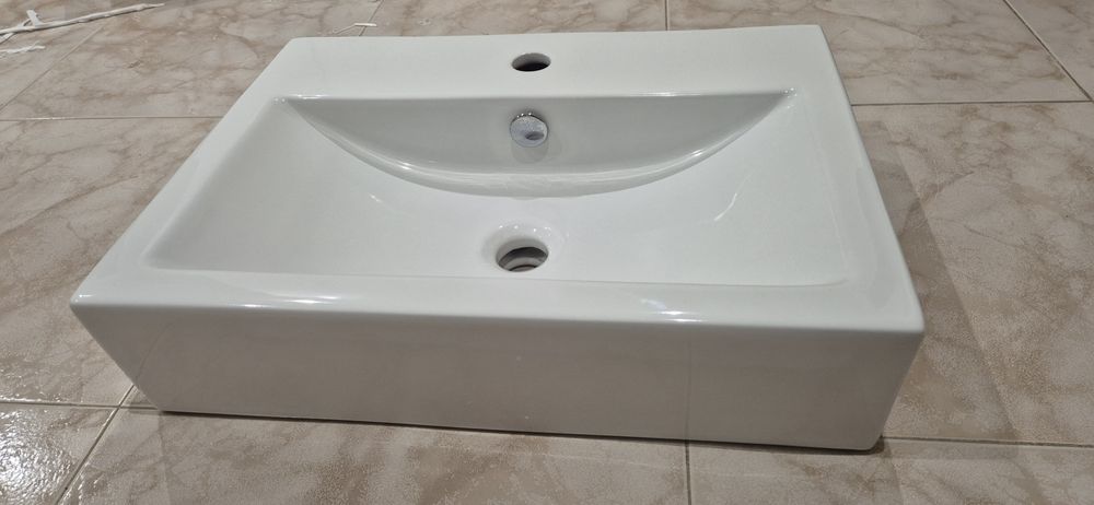 Lavatório suspenso/encastre para WC