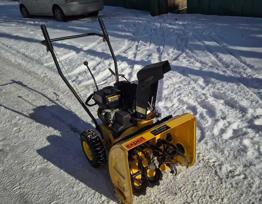Снігоприбиральна машина Expert
