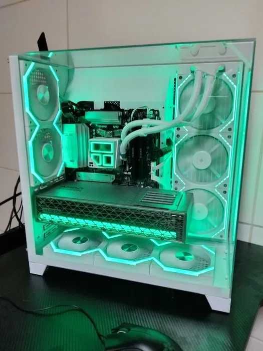 pc gaming - ryzen 5 9600X - RTX 5070 - 32GB - 1TB