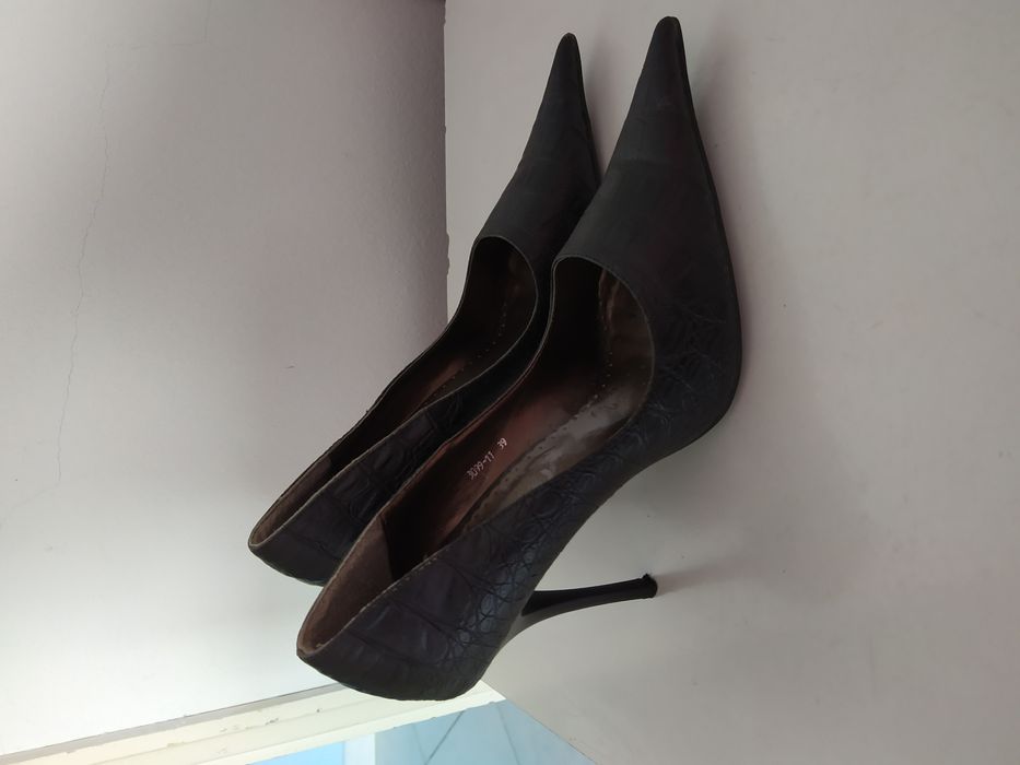 Sapatos stileto 38-39