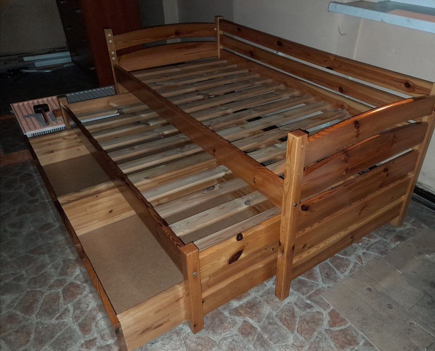 Łóżko drewniane sosnowe 165×80/155x75 + szuflady i barierki